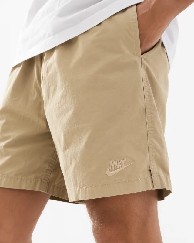Nike Club Woven Shorts — Beige